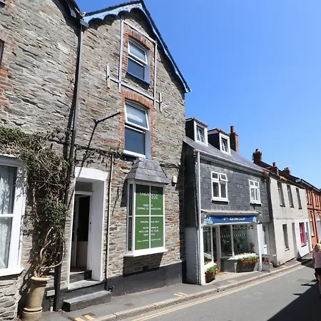 Town Centre Apartment With Parking Padstow Exterior photo