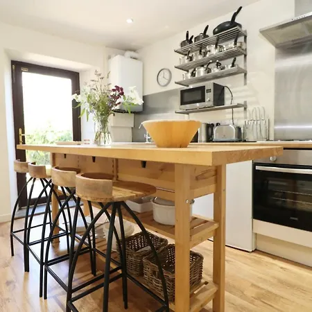 Town Centre Apartment With Parking Padstow Exterior photo