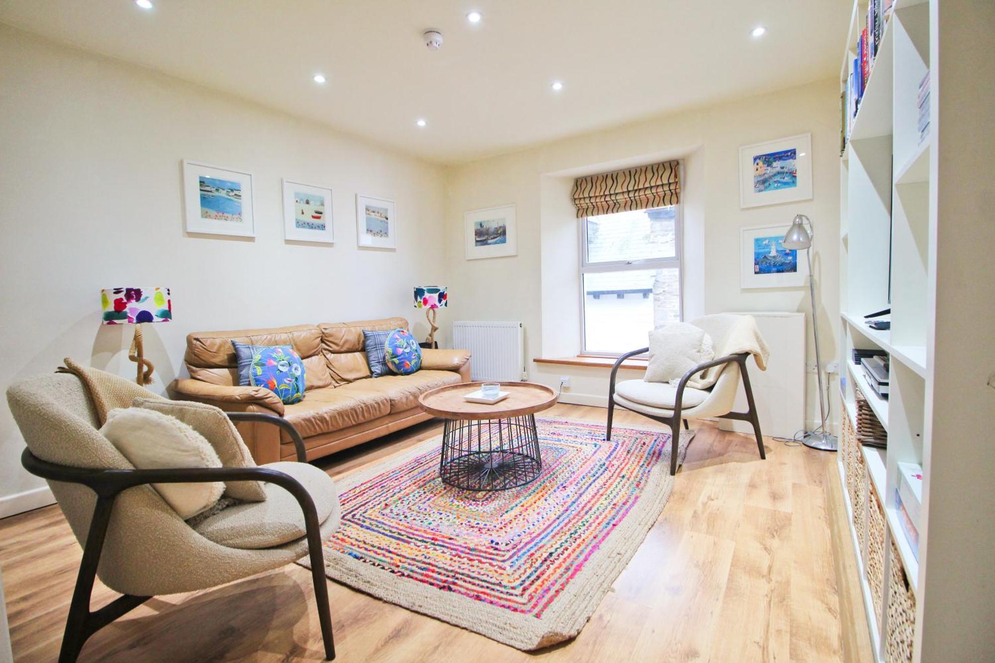 Town Centre With Parking Apartment
